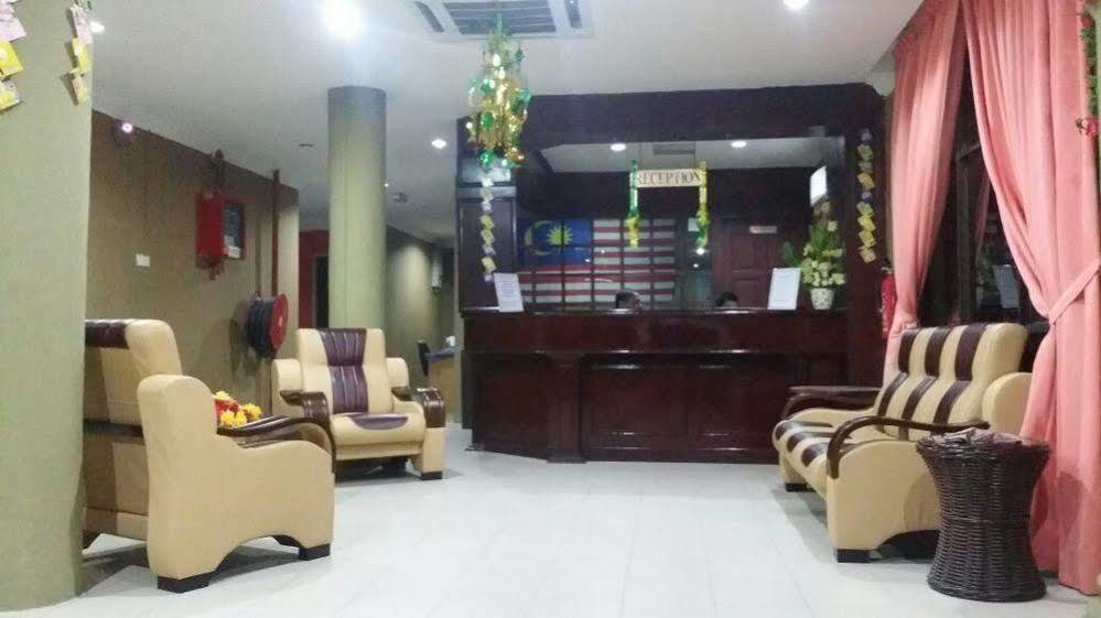 Отель Hji Residensi Куах Экстерьер фото